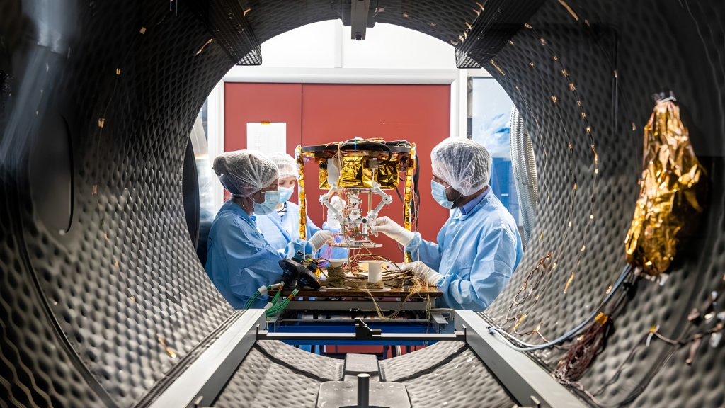 Comat's antenna pointing system integrated into the BIRD demonstrator to boost Earth observation satellite data rates